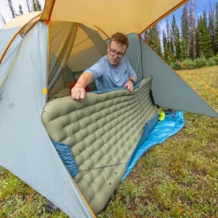 Campmeister Deluxe Insulated Sleeping Mat - Regular Wide