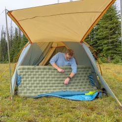 Campmeister Deluxe Insulated Sleeping Mat - Regular Wide