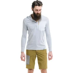 Maya Hood Trek Shirt